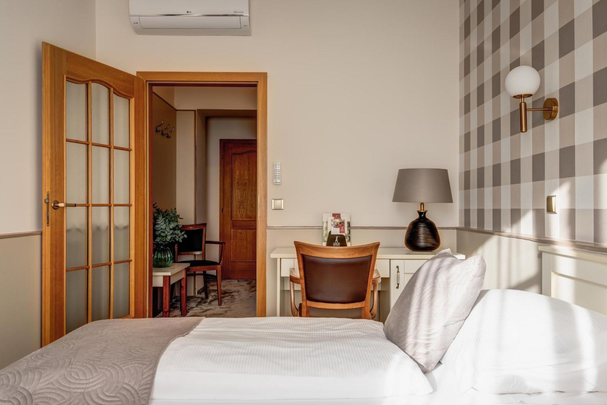 Hotel Golfi Podebrady Ngoại thất bức ảnh