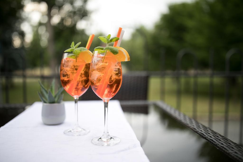 Hotel Golfi Podebrady Ngoại thất bức ảnh